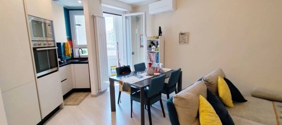 1 bedroom Apartment in Milan, Italy No. 303047 4