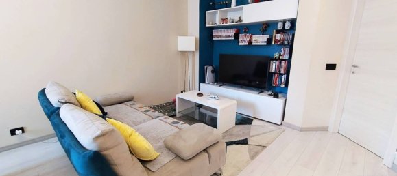 1 bedroom Apartment in Milan, Italy No. 303047 5