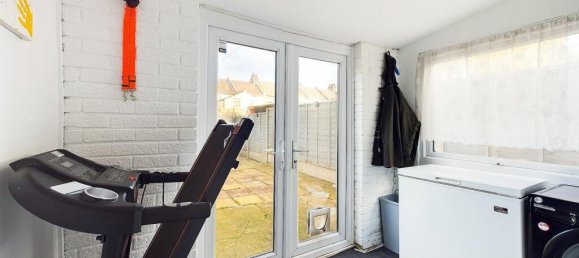 3 bedrooms House in Gillingham, United Kingdom No. 13867 17