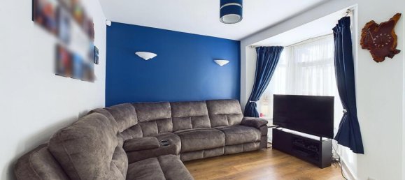 3 bedrooms House in Gillingham, United Kingdom No. 13867 2