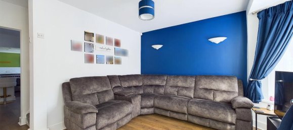 3 bedrooms House in Gillingham, United Kingdom No. 13867 7