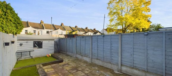 3 bedrooms House in Gillingham, United Kingdom No. 13867 15