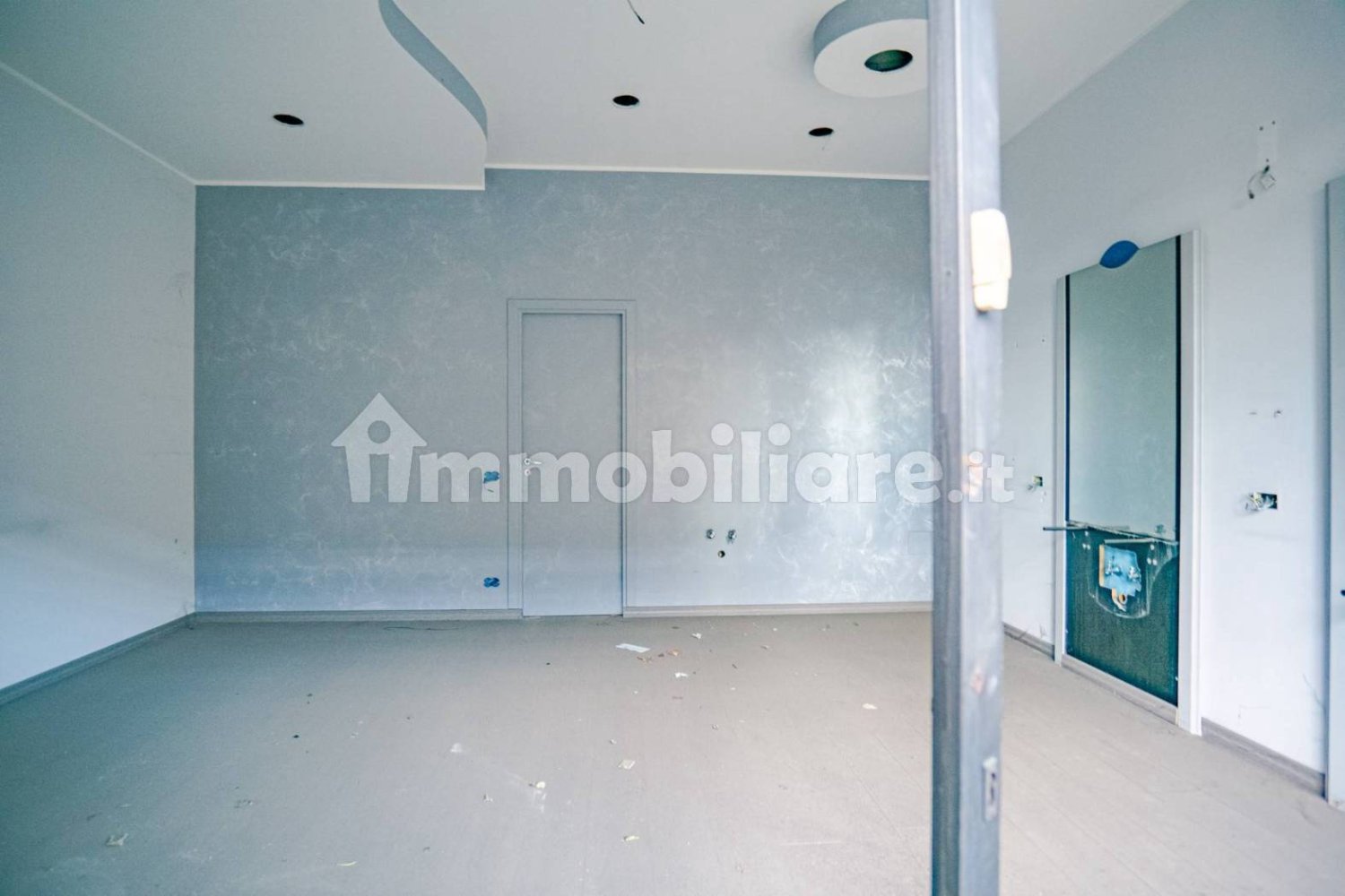 1 room Commercial property in Santa Venerina, Italy No. 271527