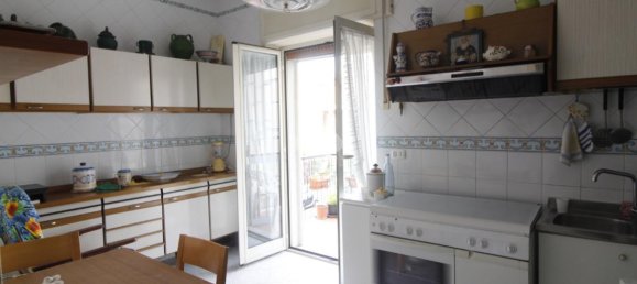 4 rooms Apartment in Portici, Italy No. 129290 7