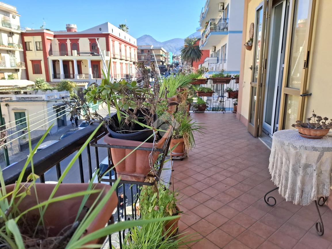 4 rooms Apartment in Portici, Italy No. 129290