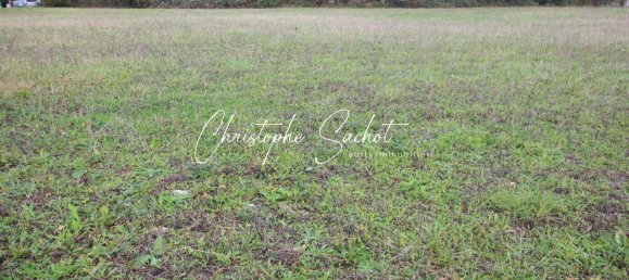  Land in La Foye-Monjault, France No. 60566 2