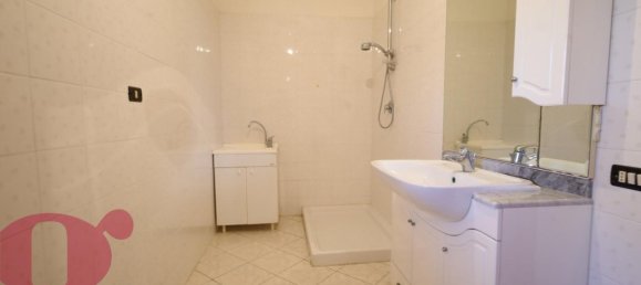 4 rooms House in Todi, Italy No. 113874 26