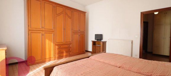 4 rooms House in Todi, Italy No. 113874 15