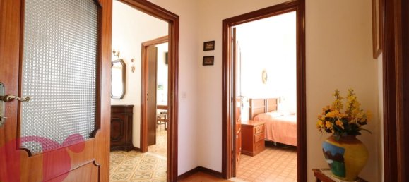4 rooms House in Todi, Italy No. 113874 12