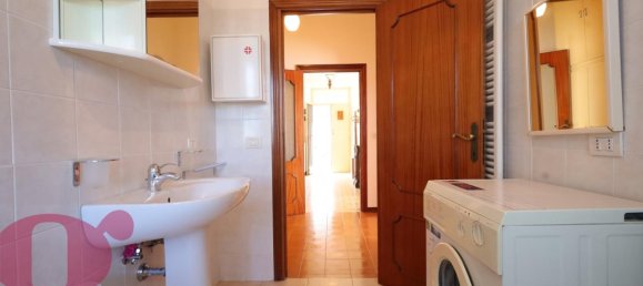 4 rooms House in Todi, Italy No. 113874 17