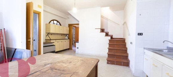 4 rooms House in Todi, Italy No. 113874 25