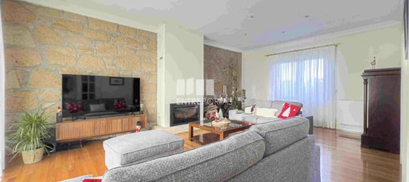 5 bedrooms Villa in Viana do Castelo, Portugal No. 142999 9