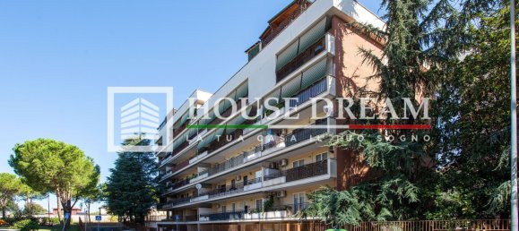 3 Schlafzimmer Wohnung in Rome, Italy, Nr. 359830 2