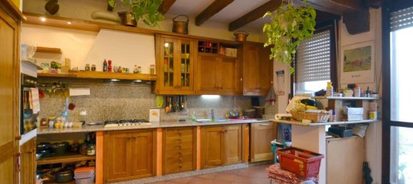 Вилла с 5 комнатами в Монтаназо Лобмардо, Италия № 23356 8