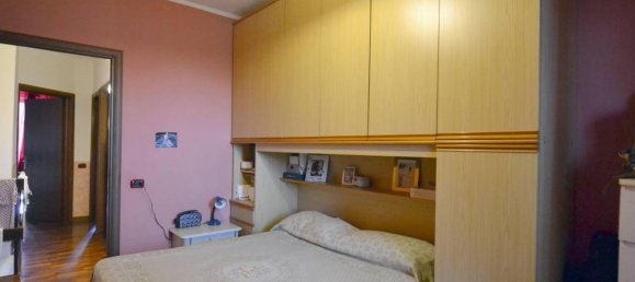 Вилла с 5 комнатами в Монтаназо Лобмардо, Италия № 23356 14