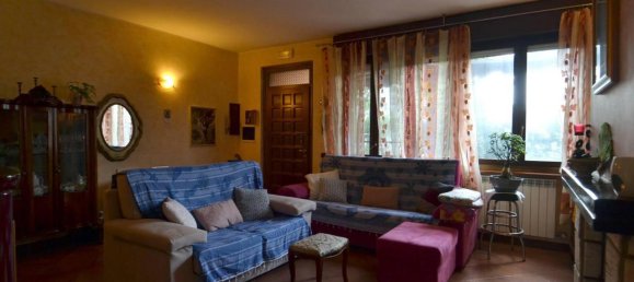 Вилла с 5 комнатами в Монтаназо Лобмардо, Италия № 23356 4