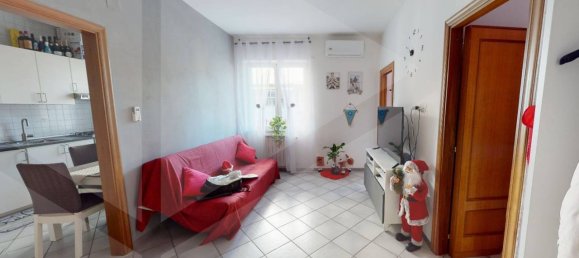 3 rooms Apartment in Casoria, Italy No. 17780 11