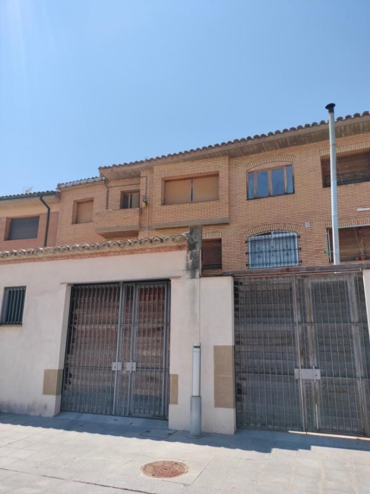 4 bedrooms Apartment in Huesca, Spain No. 265410