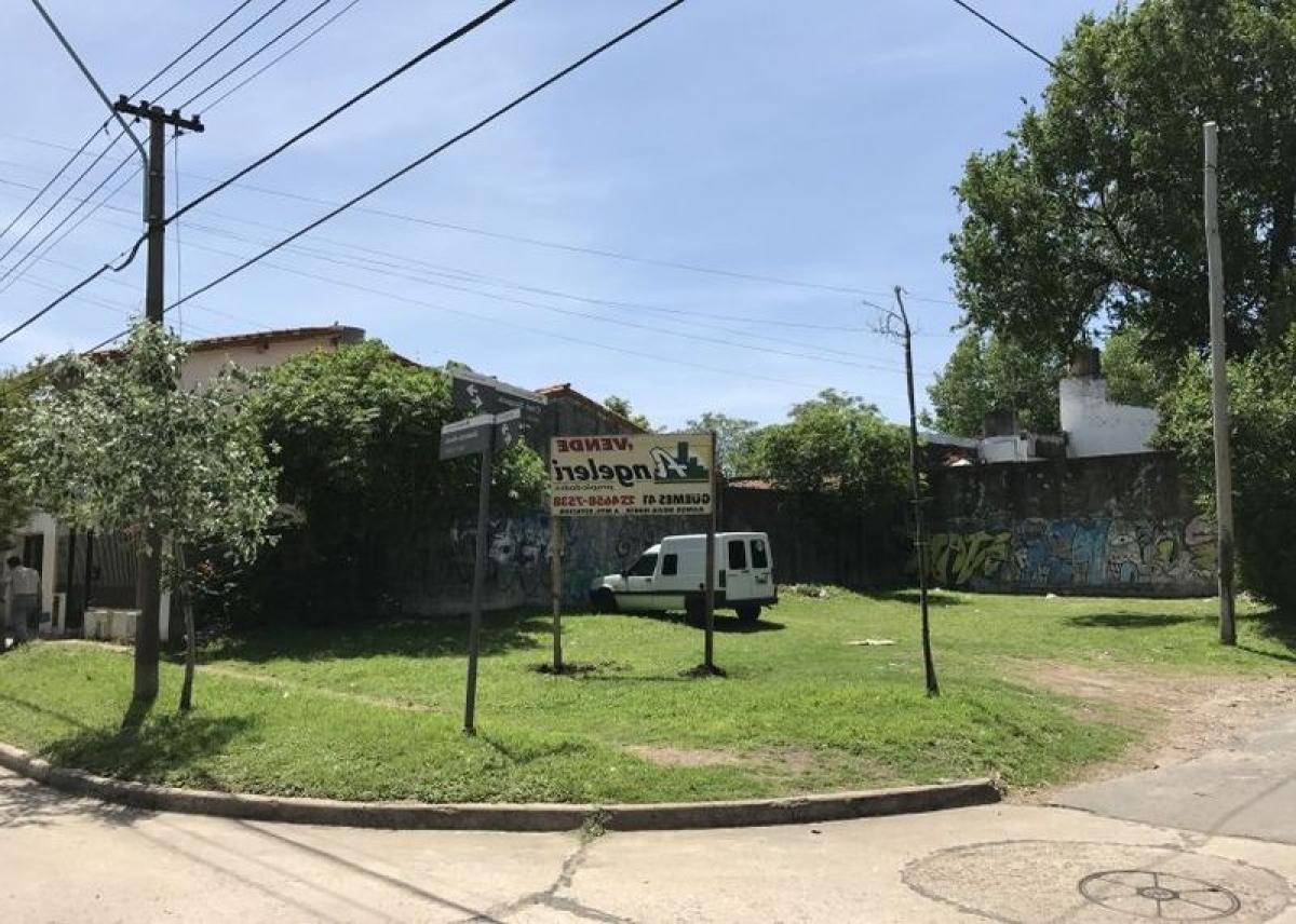  Land in Moron, Argentina No. 35778