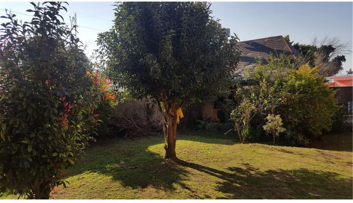 Casa de 3 dormitorios en Malvinas Argentinas, Argentina No. 63333