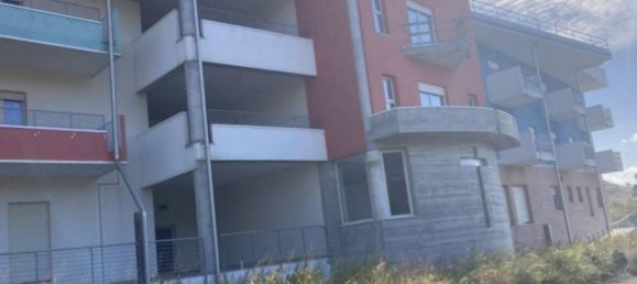 12710m² Commercial property in Catanzaro, Italy No. 342747 4