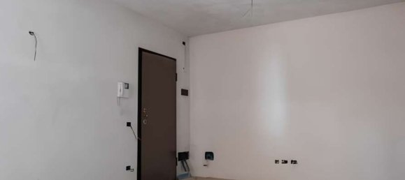 3 rooms Apartment in Inzago, Italy No. 8956 3