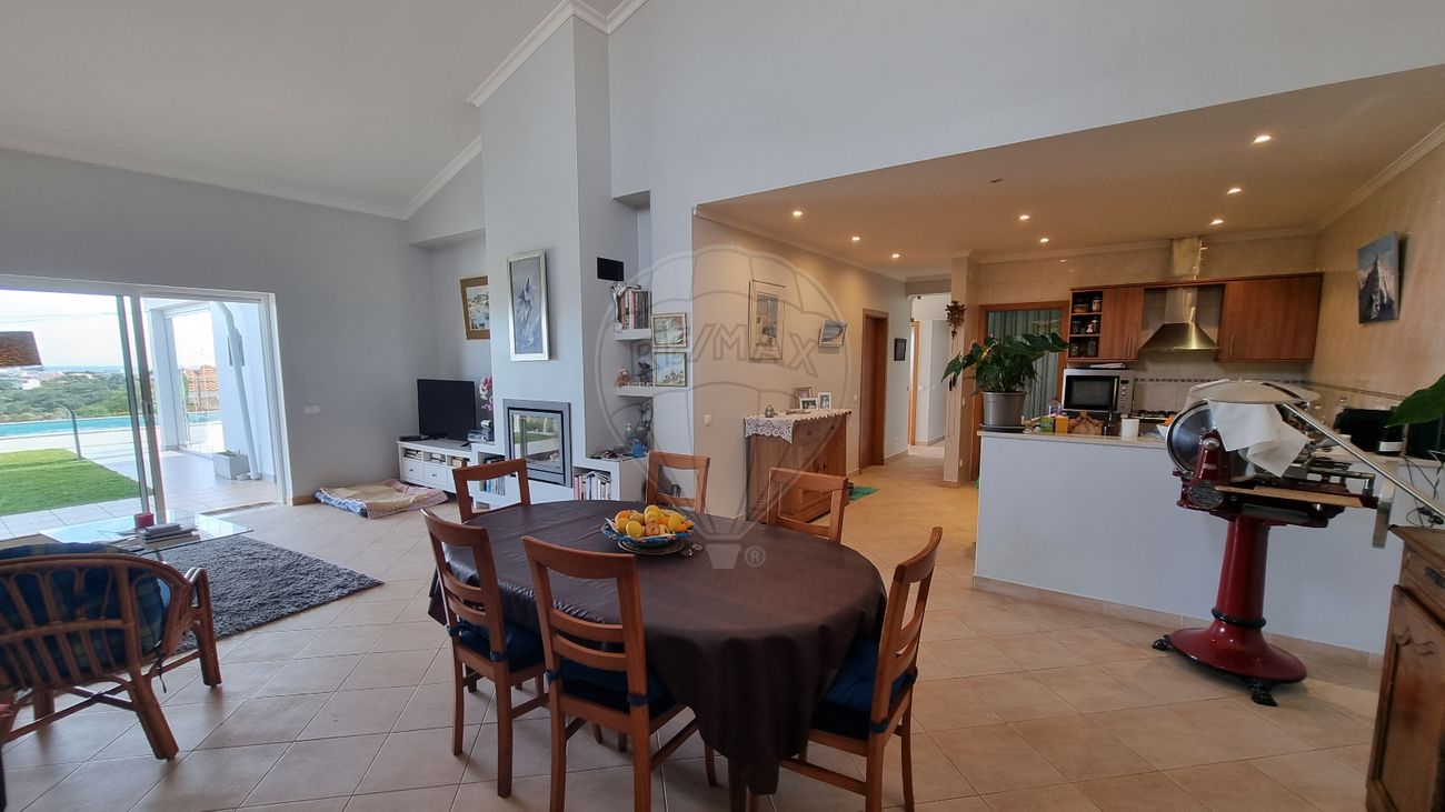 3 bedrooms Villa in Loule, Portugal No. 23305