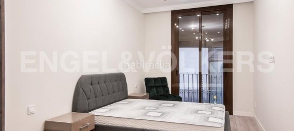 2 Schlafzimmer Wohnung in Ciutat Vella, Spain, Nr. 112743 15