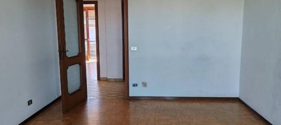 3-salle Appartement à Sommariva del Bosco, Italy No. 20143 17