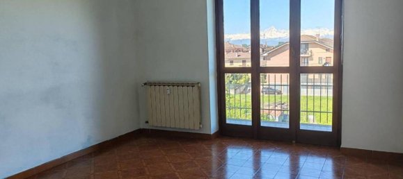 3-salle Appartement à Sommariva del Bosco, Italy No. 20143 10