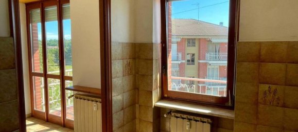 3-salle Appartement à Sommariva del Bosco, Italy No. 20143 23