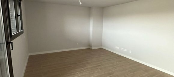 Apartamento de 3 dormitorios en Rivas-Vaciamadrid, Spain No. 183217 3