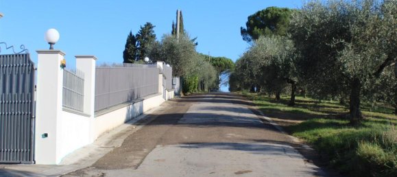 3 bedrooms Apartment in Florence, Italy No. 233126 6