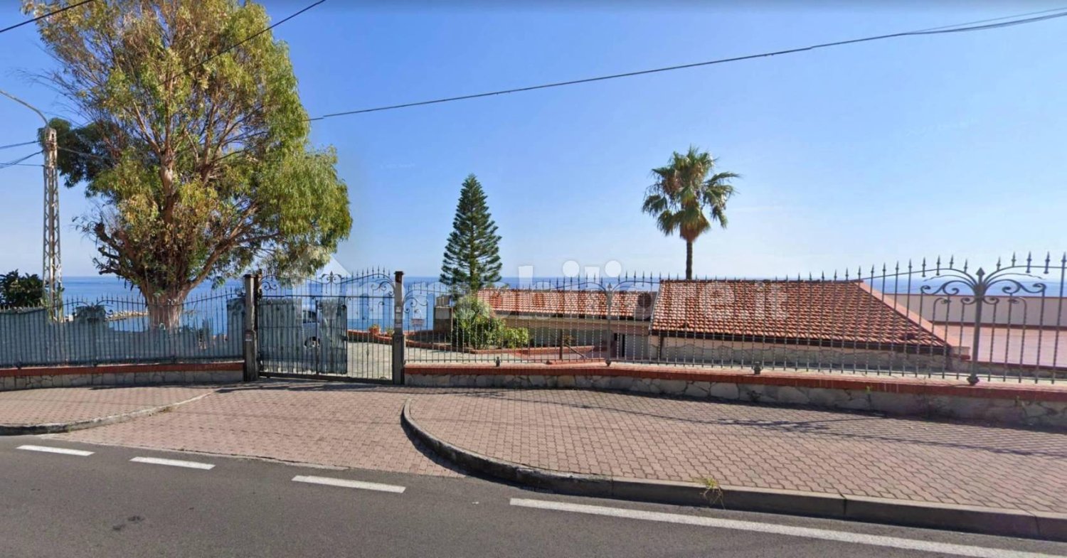 3 bedrooms Apartment in Ospedaletti, Italy No. 112631