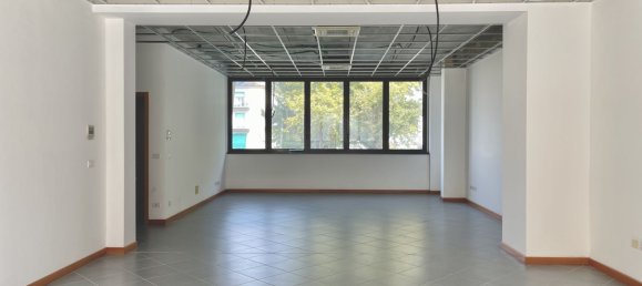 109m² Office in Argelato, Italy No. 310837 9