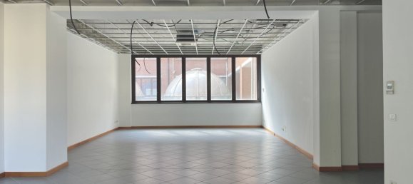 109m² Office in Argelato, Italy No. 310837 8