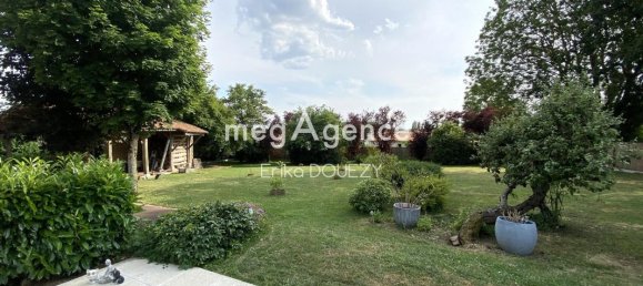  Castillos de 7 dormitorios en Yzernay, France No. 337427 4