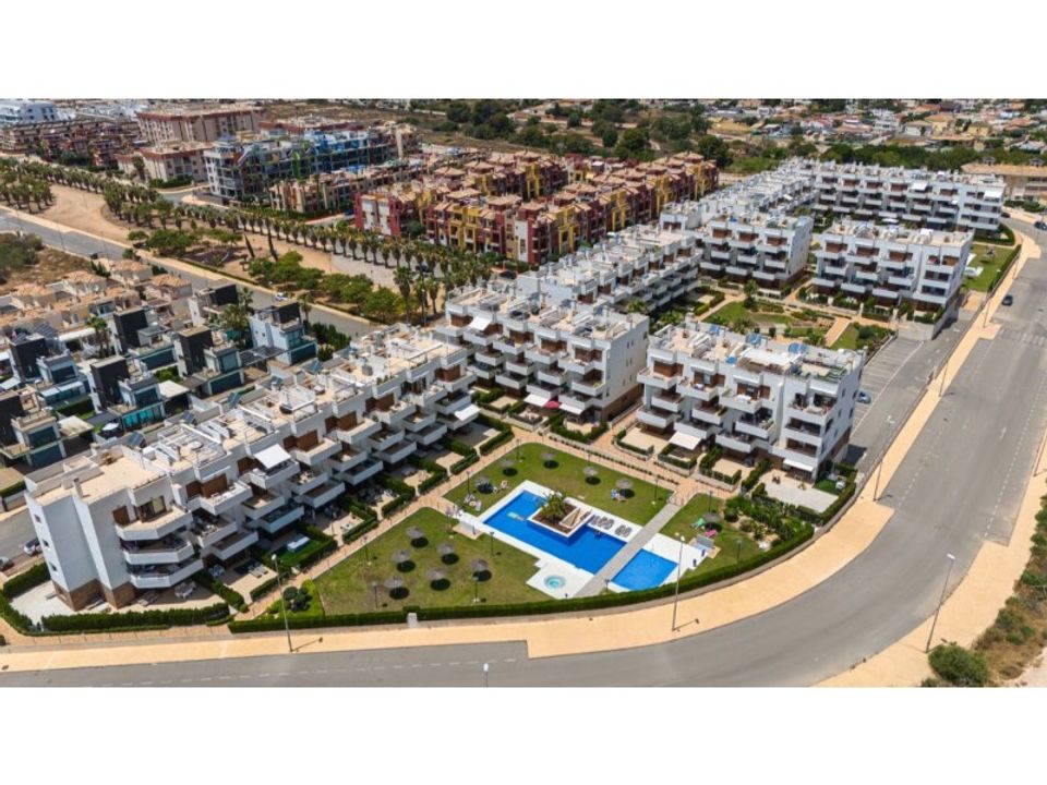 Ático de 3 dormitorios en La Zenia, Spain No. 280664