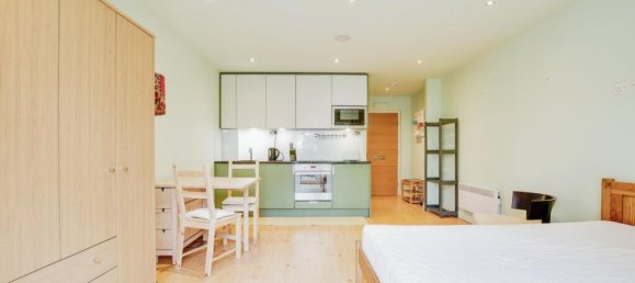 Studio in London, United Kingdom No. 13529 3