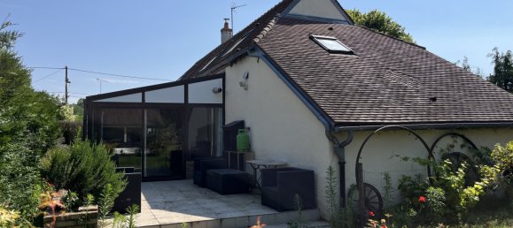 3 bedrooms House in Saint-Firmin-sur-Loire, France No. 82619 2