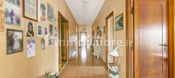 Villa de 6 dormitorios en Genzano di Roma, Italy No. 351821 6