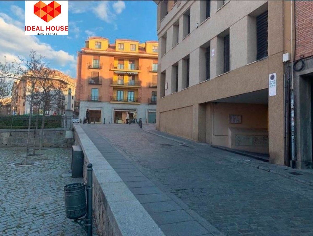 20m² Garage in Segovia, Spain No. 86257