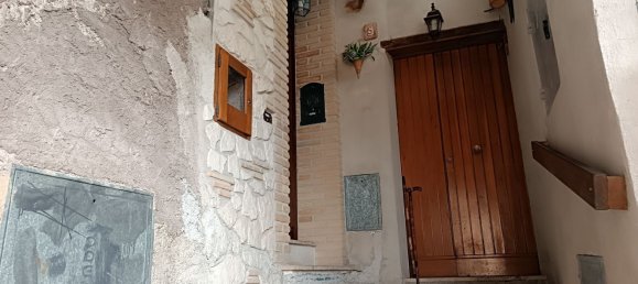 3 Schlafzimmer Doppelhaus in Ascrea, Italy, Nr. 158180 6