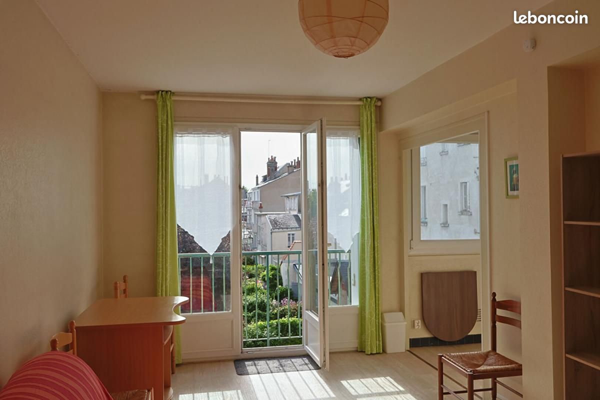1 bedroom Apartment in Tours, France No. 271946