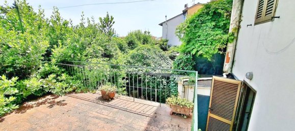 5 غرف نوم منزل في Campi Bisenzio, Italy رقم 179154 7