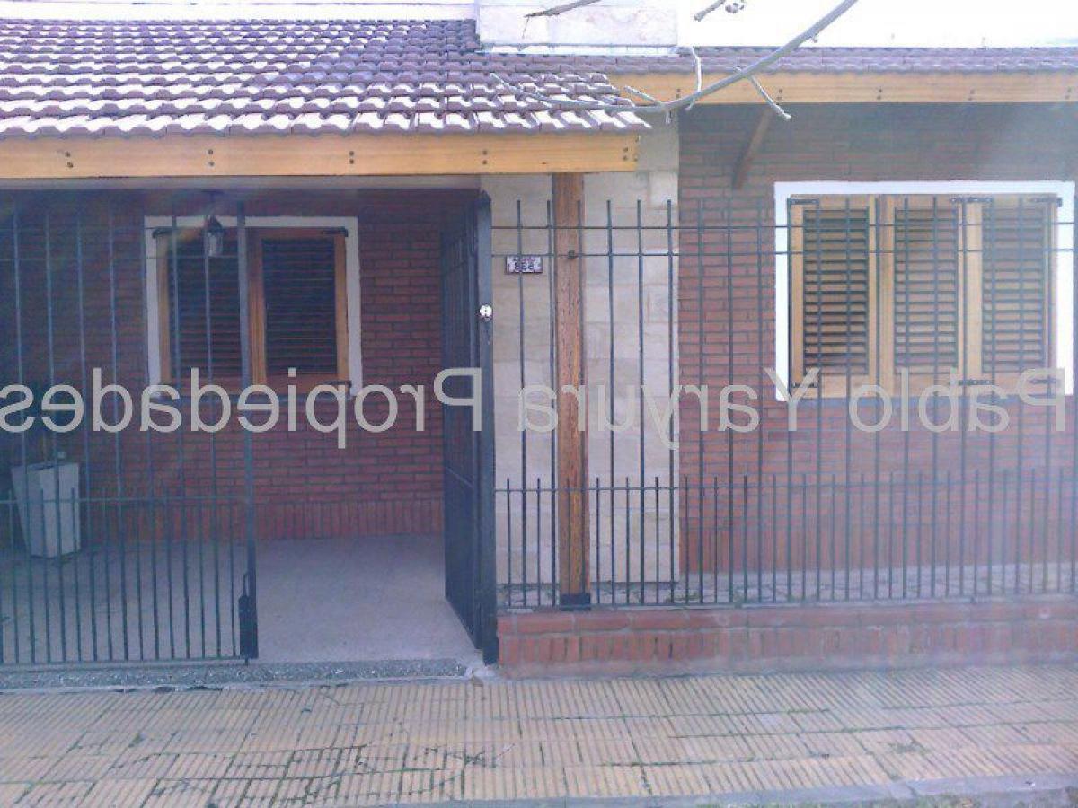 2 Schlafzimmer Haus in Moron, Argentina, Nr. 15469