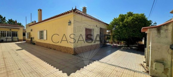 3 bedrooms Villa in Seixal, Portugal No. 297537 2