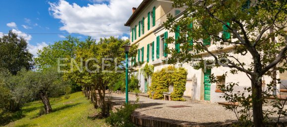 5 bedrooms Villa in Siena, Italy No. 104662 13