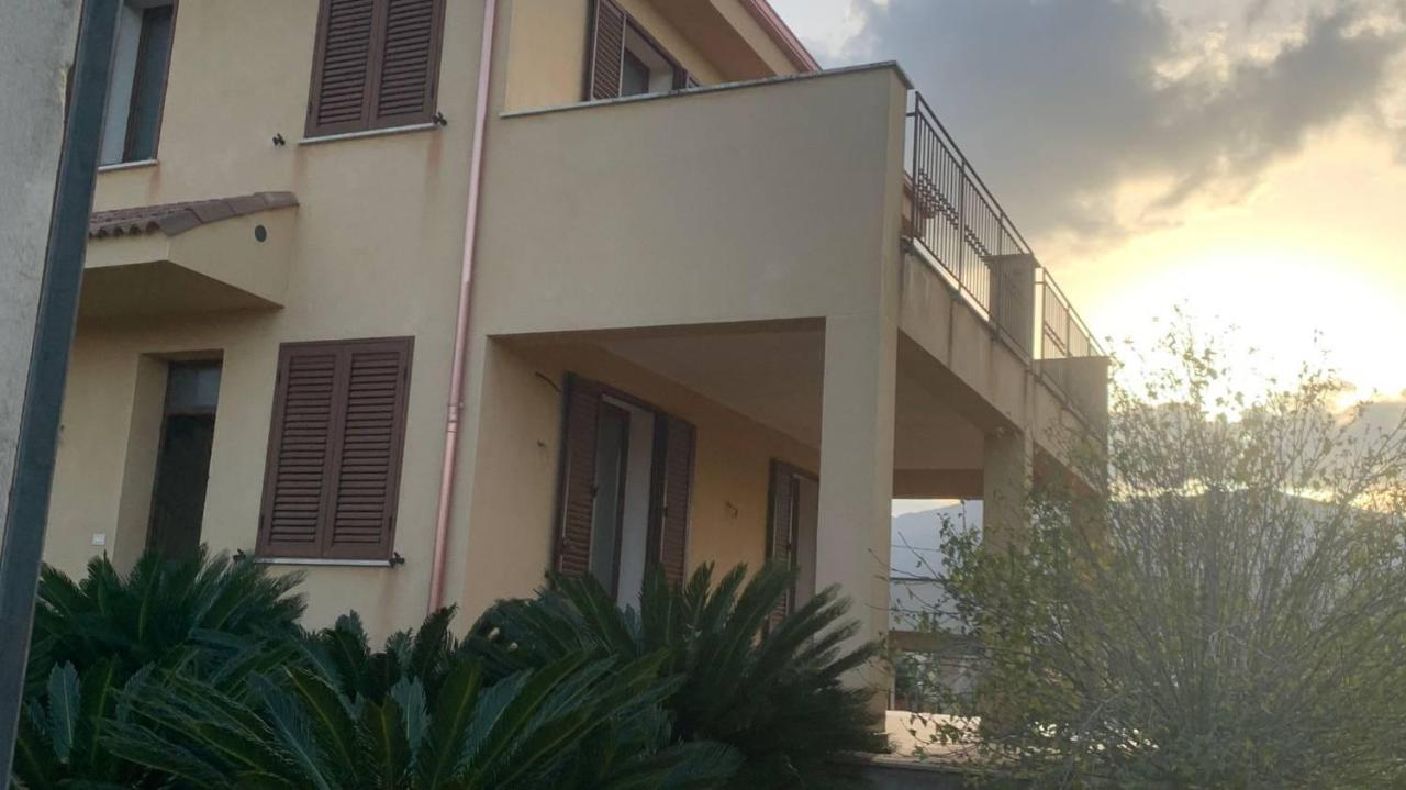 Вилла с 8 комнатами в Карини, Италия № 27067