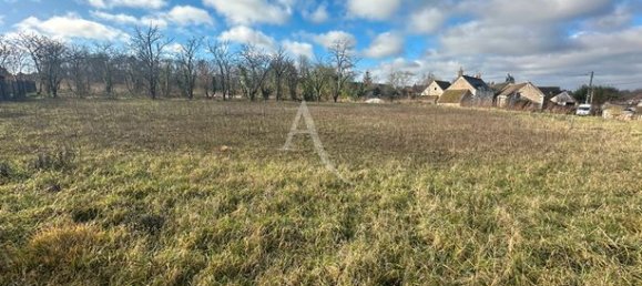 842m² Land in Francueil, France No. 97792 2